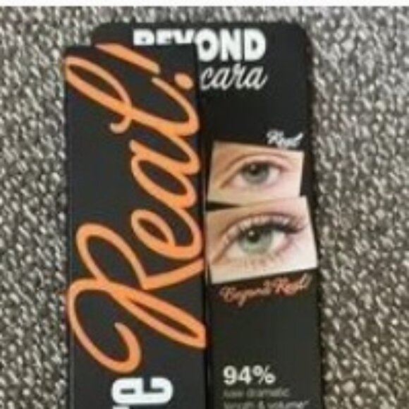 Benefit Brand  ~ New In Box Travel Size - Picture 1 of 1